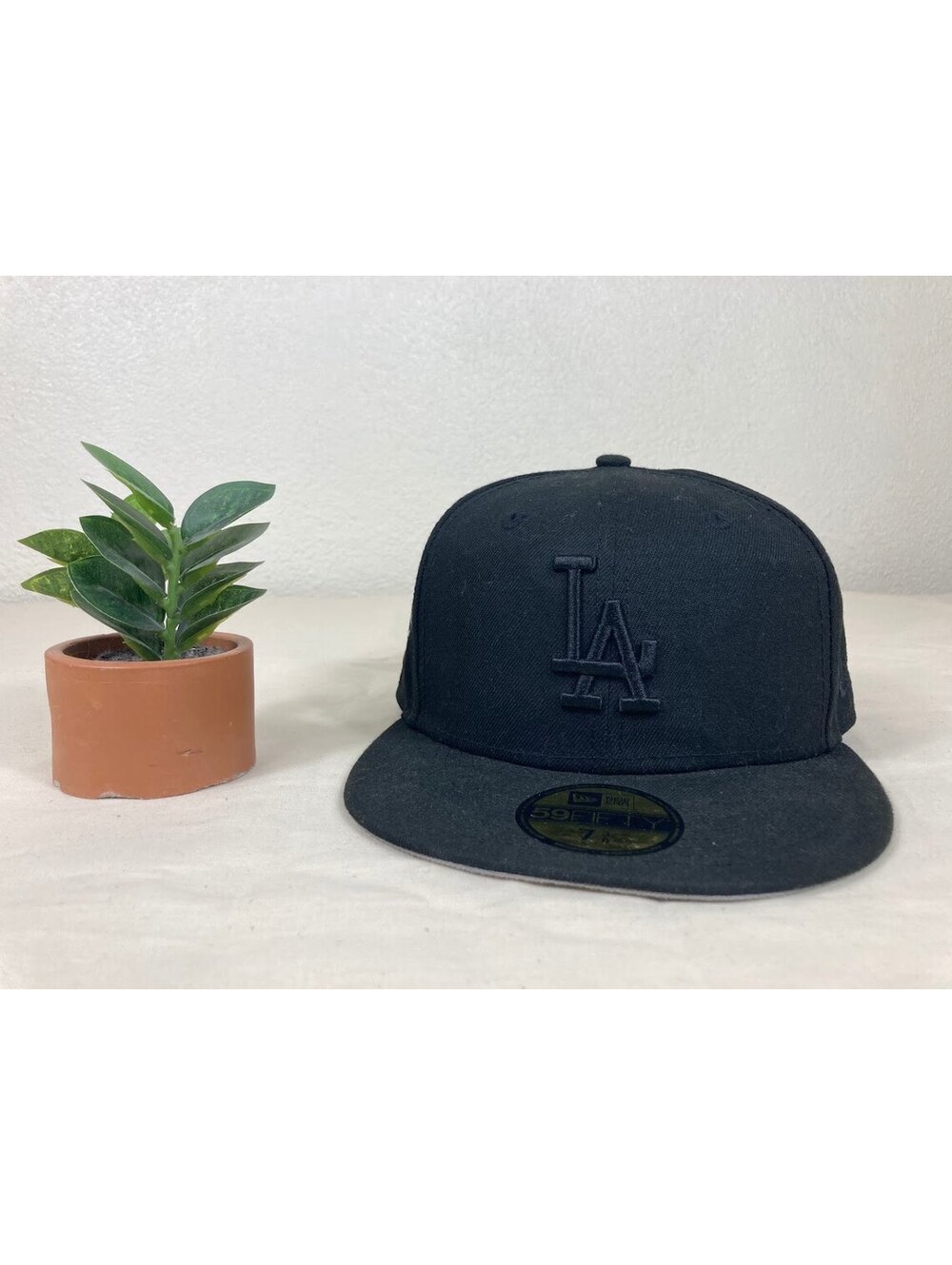 New Era 59FIFTY LA Dodgers Black Fitted Hat 7 3/8